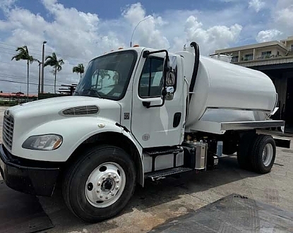 2018 Freightliner M2